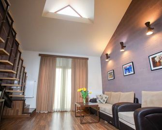 My Hotel Yerevan - Jerevan - Olohuone