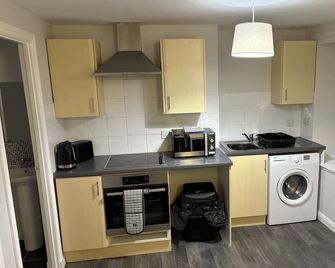 Studio Flat - Montrose - Kitchen