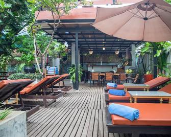 Amber Angkor Villa Hotel & Spa - Siem Reap - Hàng hiên