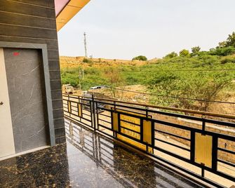 Hotel The Vintage Villa Jaisalmer - Džaisalmér - Balkón