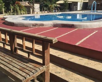 Tay Lelong's Pension House - Taytay - Pool
