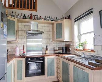 Ridge End Cottage, Family Friendly, With Open Fire In Conista - Portree - Küche