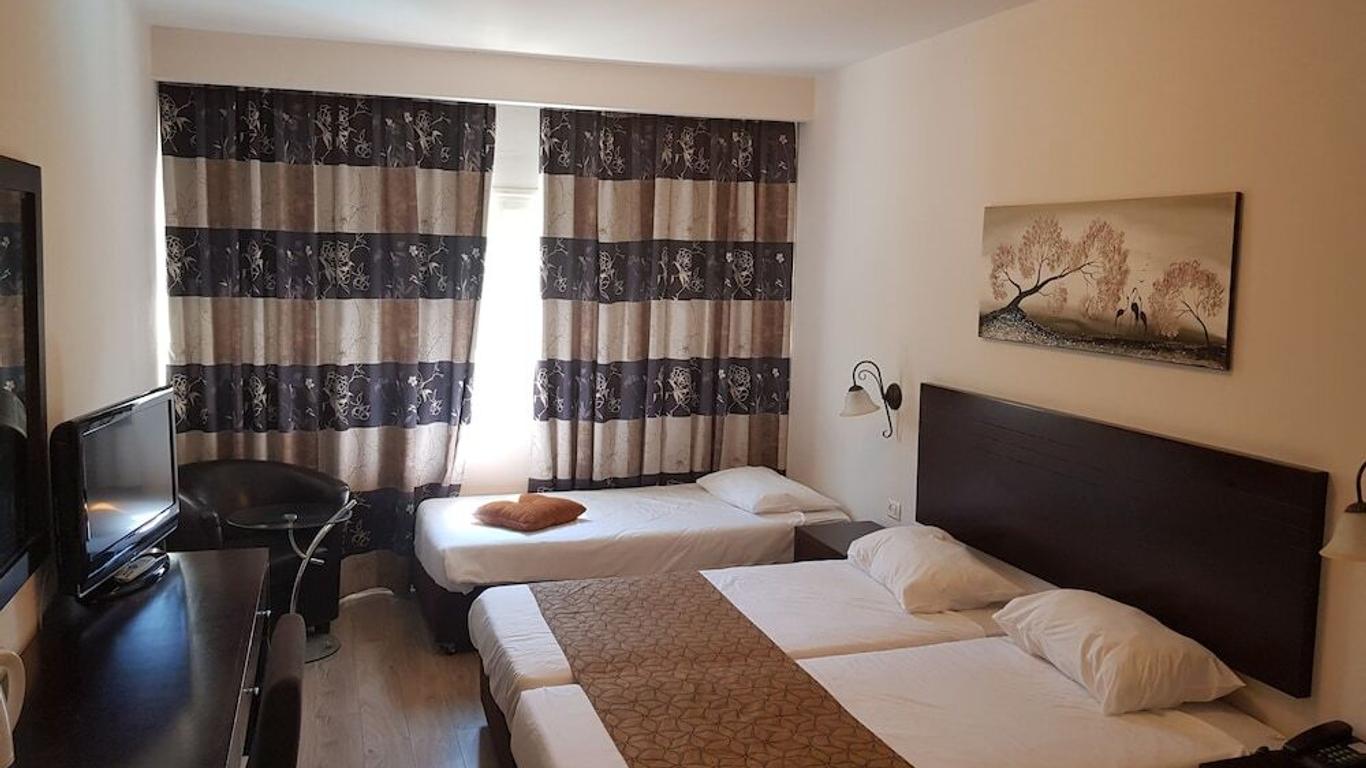 Restal Hotel
