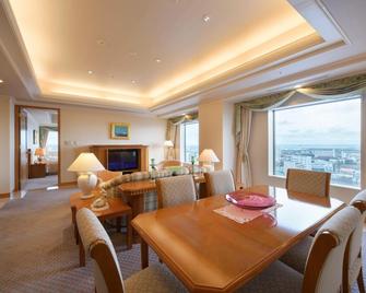 Grand Hotel New Oji - Tomakomai - Eetruimte