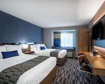 Microtel Inn & Suites by Wyndham Burlington - Burlington - Bedroom