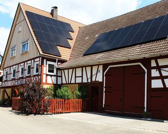 Schoene 2 Zimmer Wohnung in Sulz Bergfel - Sulz am Neckar - Building