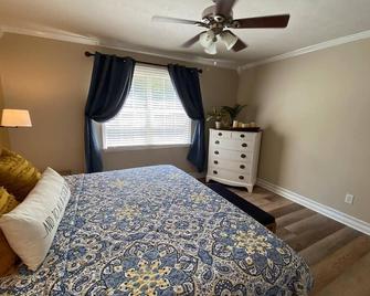 The Ladiga Comfy Home, King Bed & Ev Charger. - Jacksonville - Habitación
