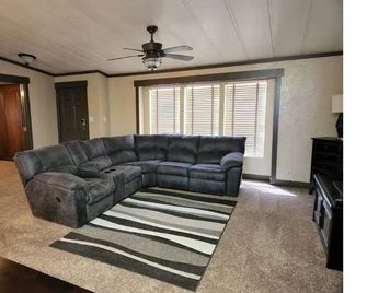 3 Br 2 Bth Quiet Desert Home-10 min from Mesquite - Littlefield - Living room