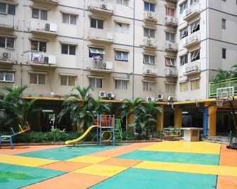 Adaru Gading Icon Apartment - Jakarta - Building