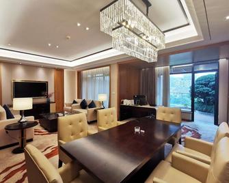 Usum International Hotel - Chongqing - Ruang makan