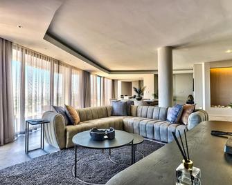 Aquarius Luxury Suites - Cape Town - Living room