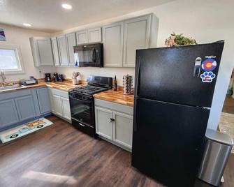Babbling Brook Apartment - Cañon City - Cocina