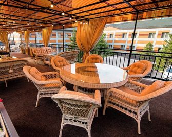 Comfort Hotel Astana - אסטנה - מסעדה