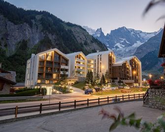 Th Courmayeur - Courmayeur - Edificio