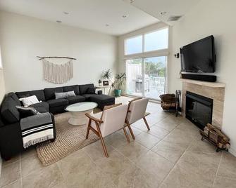 High End Beach House on Long Beach Island in exclusive Harvey Cedars - Beach Haven - Huiskamer