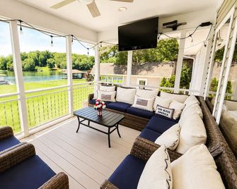 Wilson Lake-Waterfront, Pickwick Fishing, Boat Dock, Boat Parking, Rtj Golf, Una - Florence - Balkon