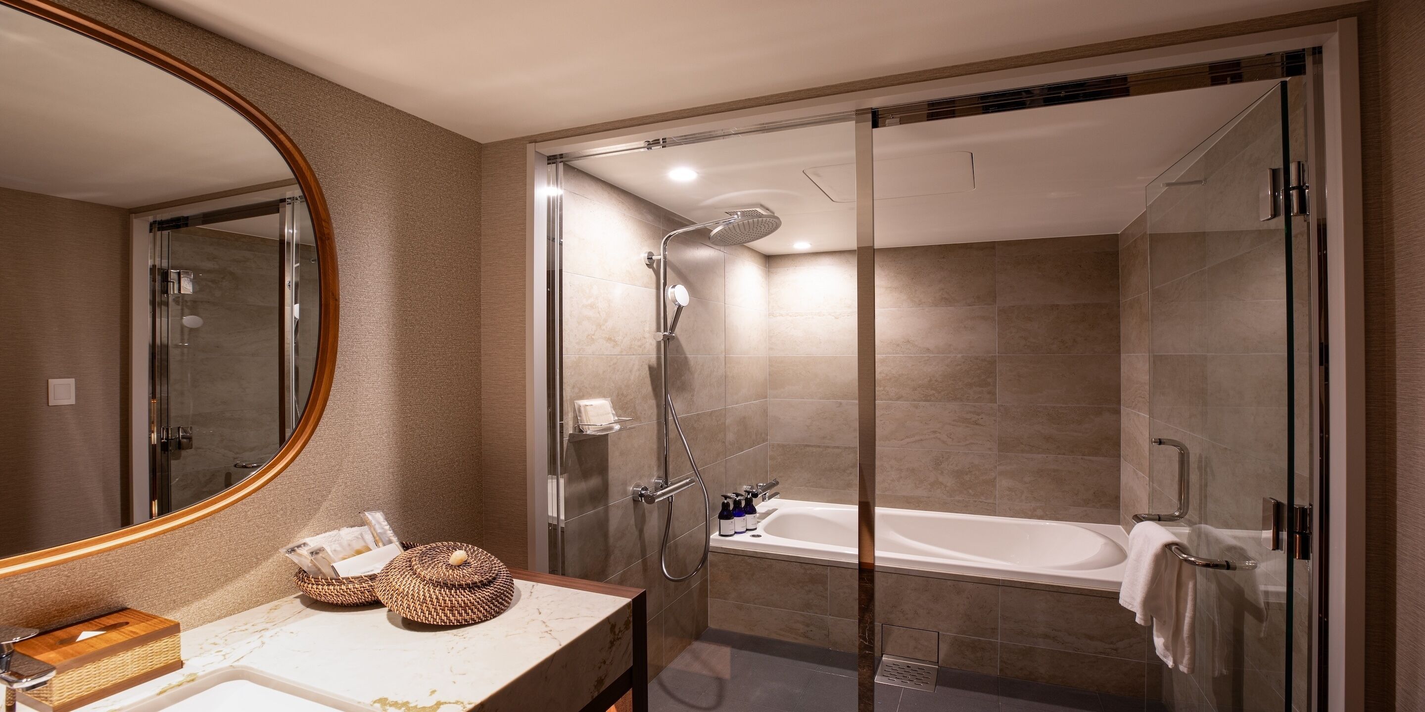 Blisstia Suites & Resort Okinawa Onnason - אונה