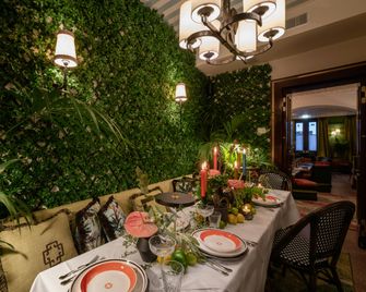 House of Hütter- Münchner Kindl, Small Luxury Hotels of the World - Munich - Restaurant