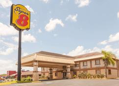 Super 8 by Wyndham Kingsville - Kingsville - Bâtiment