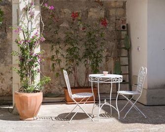 Appartamento Ambra con balcone by Wonderful Italy - Ostuni - Innenhof