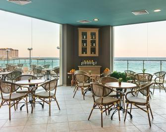 Marina Hotel in Sunny Day Resort - Goldstrand - Restaurant