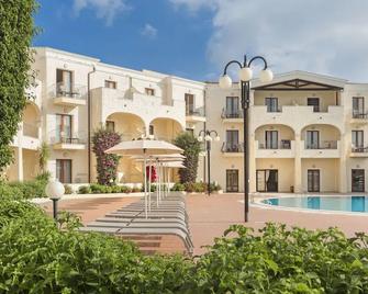 Blu Hotel Morisco Village - Arzachena