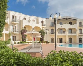 Blu Hotel Morisco Village - ארצאקנה