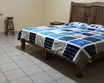 Hotel Villa Aurora - Bernal - Спальня