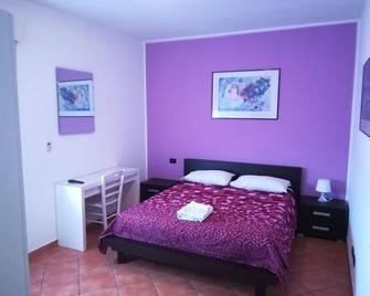 B&B Ciampino - Ciampino - Schlafzimmer