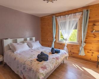 Au petit bonheur - Hautefage-la-Tour - Habitación