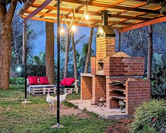 Mvuli Hotels Arusha - Arusha - Patio