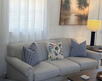 The Cozy Cabell Cottage - Monticello - Sala de estar