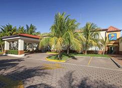 Comfort Inn Real La Union - La Unión - Edificio