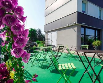 ibis budget Tours Nord - Tours - Patio
