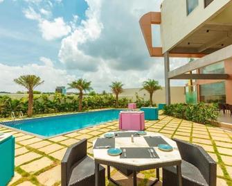 Mastiff Select Bidar - Bīdar - Pool