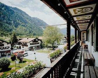 Alpenrose Bayrischzell Hotel & Restaurant - Bayrischzell - Balkon