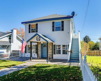 1 Mi to Bizz Johnson Trail! Walkable Apt w/ Perks - Susanville - Budova