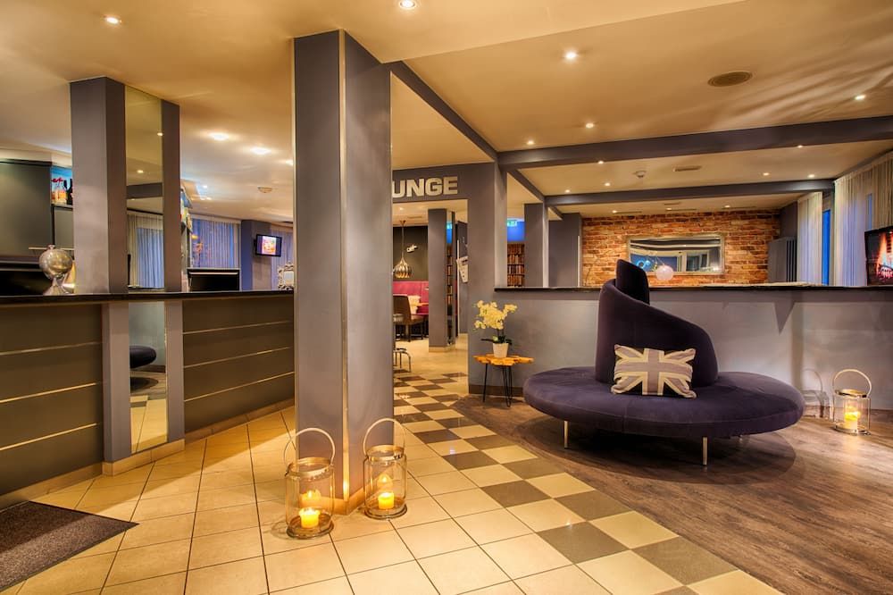 Enjoy Hotel Berlin City Messe - Berlin - Front desk