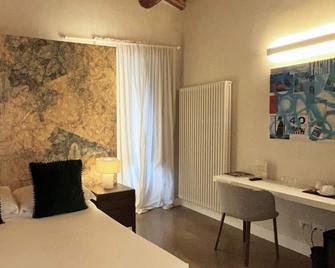 Ginevra Boutique Rooms - Palazzo Leosini - Residenze D'Epoca - L'Aquila - Habitación