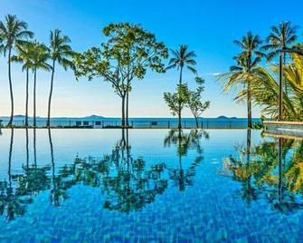 Luxico Indigo (Heated Pool) - Flametree - Piscine