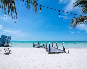 Amaite Beach Hotel - Holbox - Beach