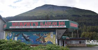 Murphy's Alaskan Inn - Seward - Front desk
