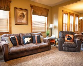 Family Mountain Condo, Near Grand Targhee + Driggs - Driggs - Living room