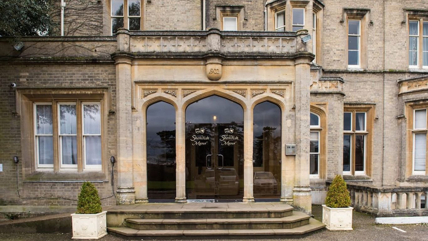 Shendish Manor Hotel & Golf Course