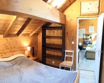 Holiday cottage in the mountains - Meylan - Bedroom
