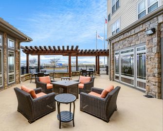 Hilton Garden Inn Roanoke - Roanoke - Varanda