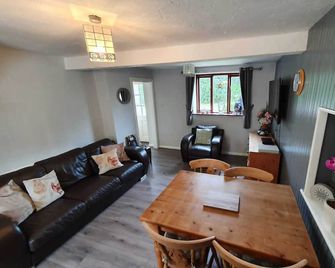 Cottage-Private Bathroom-The Shippon - Ormskirk - Restaurant