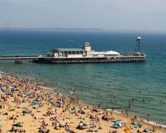 Charter Hotel Bournemouth - Bournemouth - Plaj