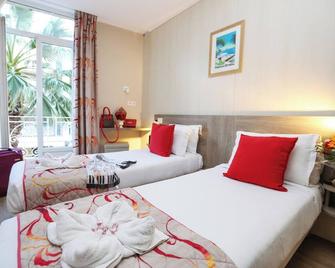 Brit Hotel Confort Le Revest Sainte-Maxime - Sainte-Maxime - Habitación