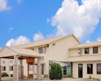 Super 8 by Wyndham Iowa Falls - Iowa Falls - Edificio